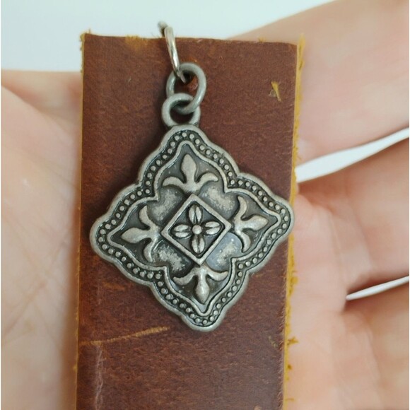 Charm Book Mark - Picture 11 of 11